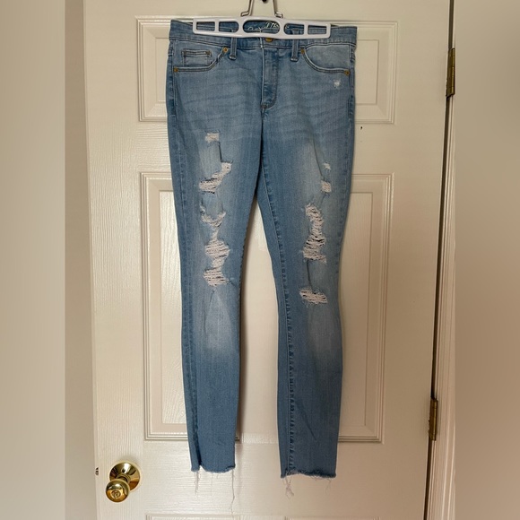 Universal Thread Mid Rise Skinny Jeans - Picture 11 of 12